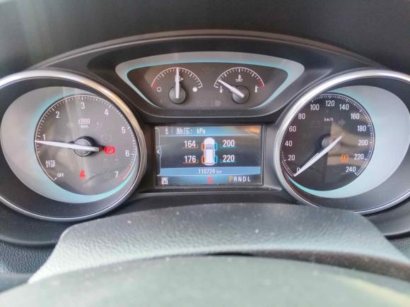 [上海·鄂A] 二手别克昂科威Plus2014款 28T 四驱精英型