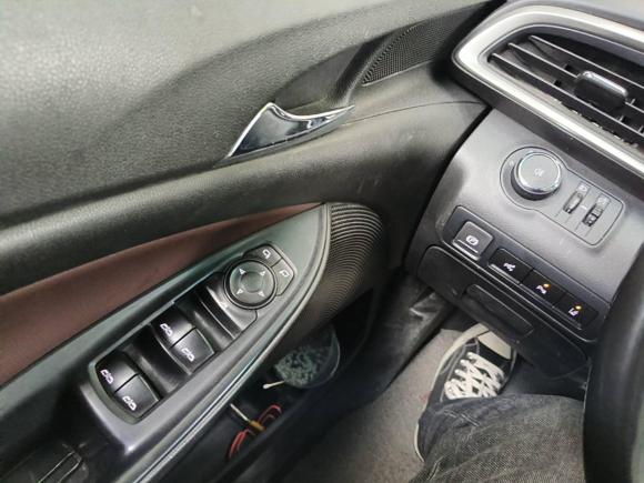 [嘉兴·浙F] 二手别克别克GL62018款 18T 6座尊贵型