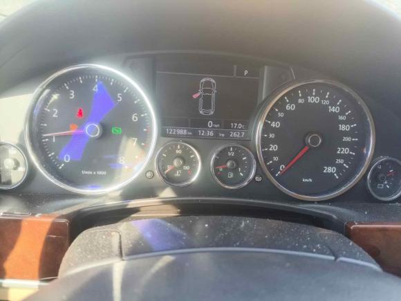 [上海·沪C] 二手大众途锐2007款 4.2L 标准型