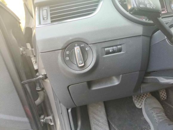 [上海·沪D] 二手斯柯达明锐2016款 1.6L 自动智行版