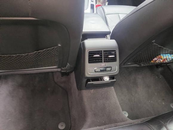 [宁波·浙B] 二手奥迪奥迪A4L2018款 30周年年型 40 TFSI 时尚型