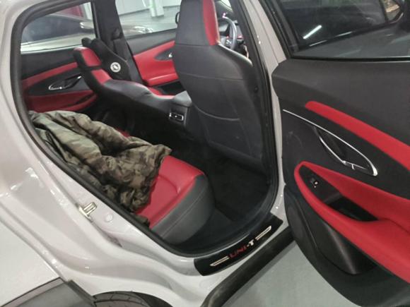 [常州·苏D] 二手长安长安UNI-T2020款 1.5T 尊贵型