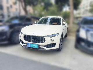 玛莎拉蒂Levante2016款 3.0T 标准型
