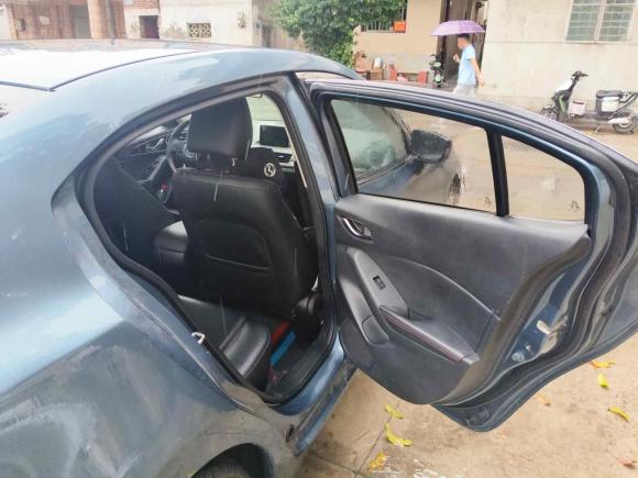 [佛山·粤E] 二手马自达马自达3 昂克赛拉2016款 三厢 2.0L 自动运动型