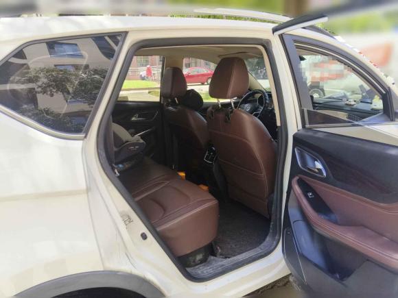 [上海·苏A] 二手宝骏宝骏5602017款 1.5T DCT尊享型