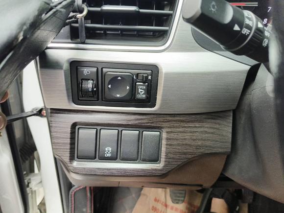 [成都·川A] 二手东风风行景逸X52017款 2.0L 手动尊享型