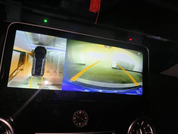 [上海·沪J] 二手奔驰威霆2021款 2.0T 精英版 9座