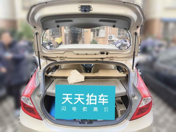 [上海·沪B] 二手现代瑞纳2011款 两厢 1.4L 自动舒适型GS