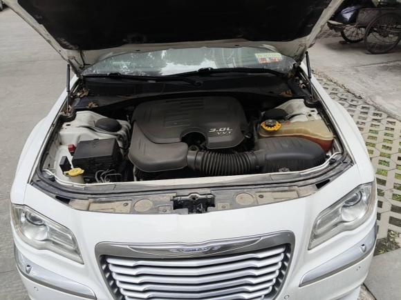 [成都·川A] 二手克莱斯勒克莱斯勒300C2014款 3.0L 卓越版