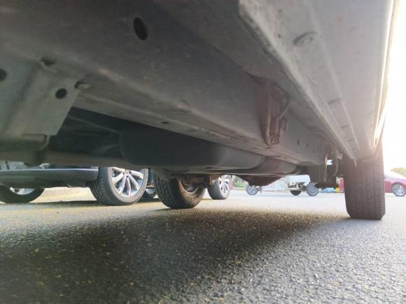 [宁波·浙B] 二手江铃域虎72012款 2.4T两驱手动普通版JX4D24