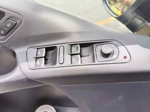 [上海·沪C] 二手大众途观2016款 300TSI 自动两驱豪华版