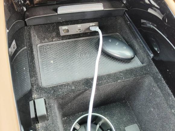 [上海·沪A] 二手飞凡汽车飞凡R72022款 性能高阶版