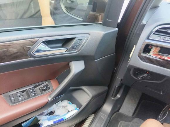 [上海·沪J] 二手大众途安2016款 途安L 280TSI DSG豪华版