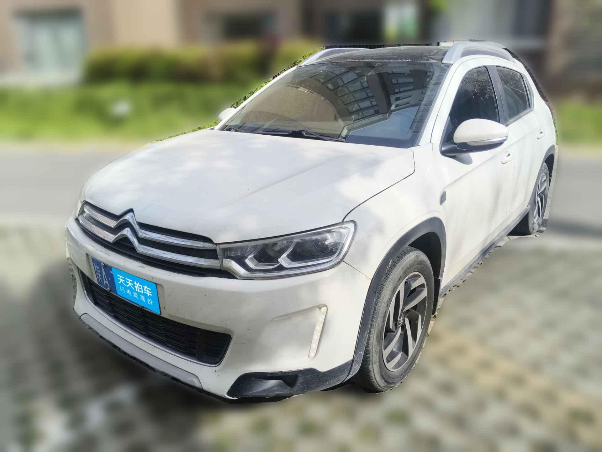 [西安·陕A] 雪铁龙雪铁龙C3-XR2015款 1.6L 手动先锋型