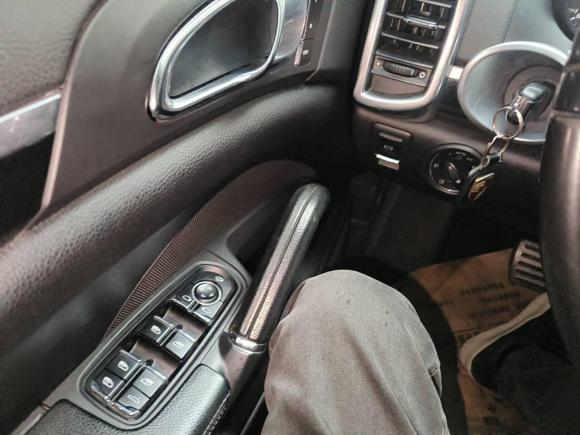 [杭州·浙A] 二手保时捷Cayenne2011款 Cayenne S Hybrid 3.0T