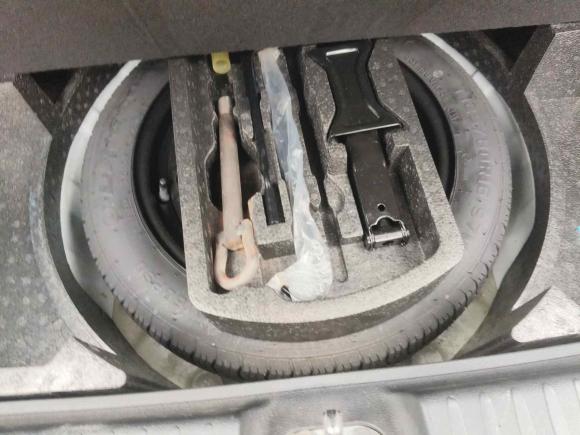 [南昌·赣A] 二手奔腾奔腾X402017款 1.6L 自动豪华型