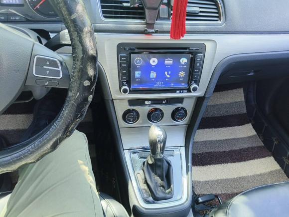 [上海·鄂A] 二手大众朗逸2013款 1.6L 自动豪华版