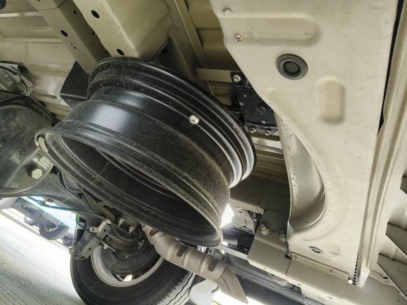 [常州·苏D] 二手上汽大通MAXUS新途V902022款 2.0T手动VAN后驱长轴高顶后单胎3座