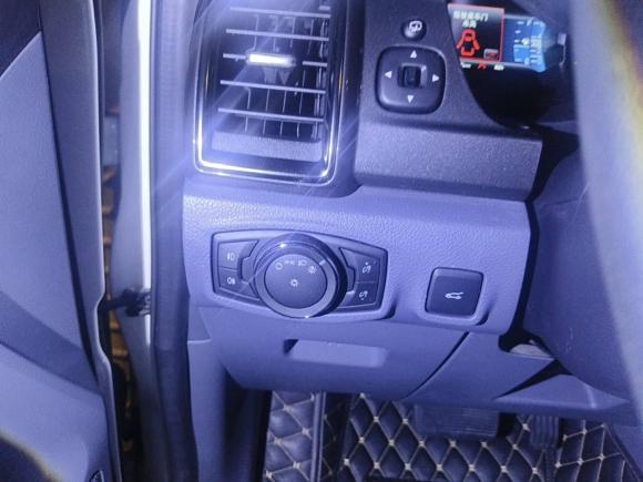 [深圳·粤B] 二手福特撼路者2016款 2.0T 汽油自动四驱旗舰版