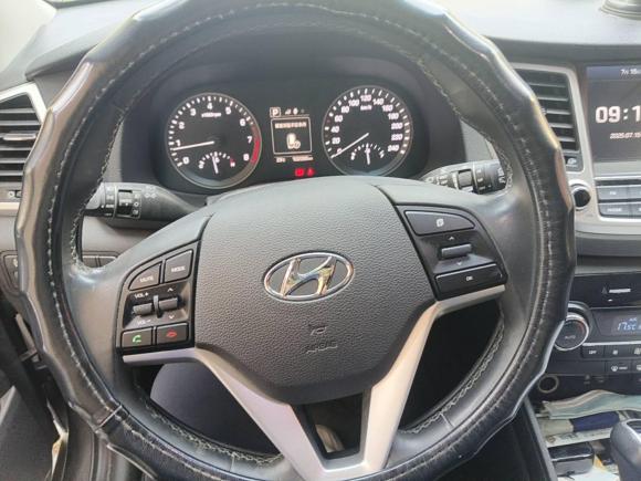 [嘉兴·浙F] 二手现代途胜2015款 1.6T 双离合两驱智能型