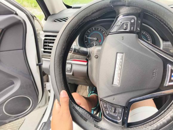 [南通·苏H] 二手哈弗哈弗H22017款 蓝标 1.5T 手动两驱豪华型