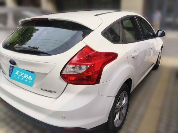 [青岛·皖A] 二手福特福克斯2012款 两厢 1.6L 自动风尚型