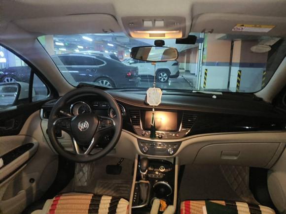 [青岛·鲁B] 二手别克威朗2017款 三厢 15S 自动领先型