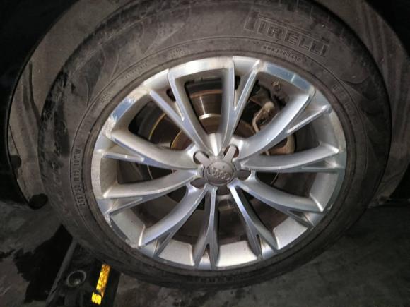 [佛山·粤R] 二手奥迪奥迪A82013款 A8L 50 TFSI quattro豪华型