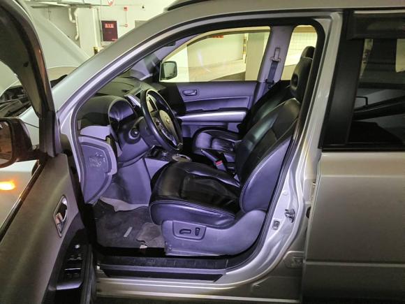 [成都·川A] 二手日产奇骏2010款 2.5L CVT旗舰版 4WD