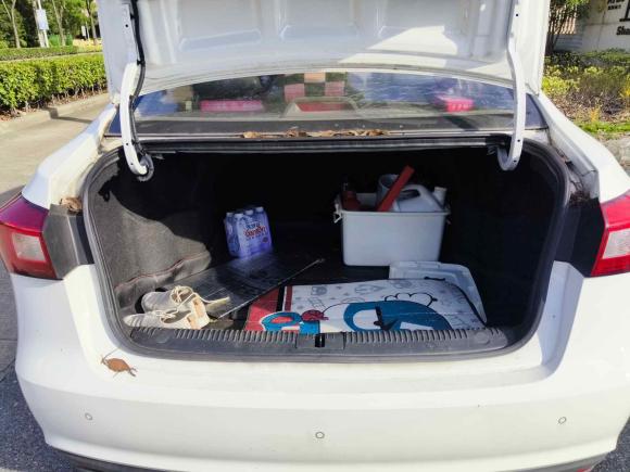 [上海·皖G] 二手荣威荣威3602015款 1.5L 自动豪华版