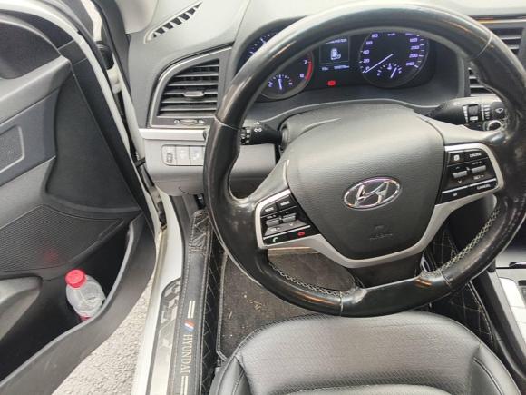 [成都·川A] 二手现代领动2016款 1.6L 自动智炫·豪华型