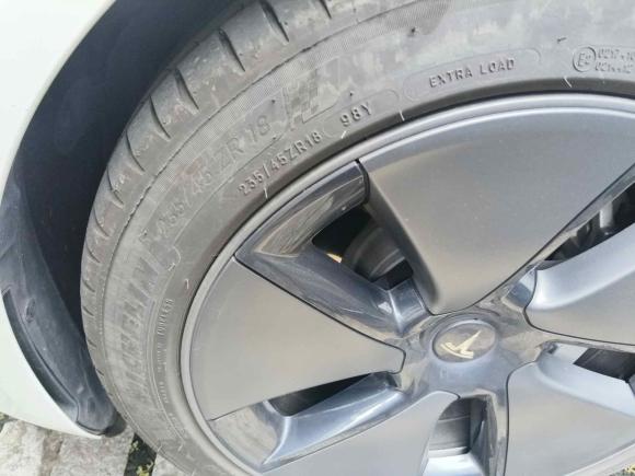 [上海·沪A] 二手特斯拉Model 32022款 后轮驱动版