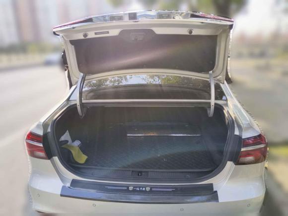 [上海·沪A] 二手荣威荣威i6新能源2017款 45T 混动互联智享版