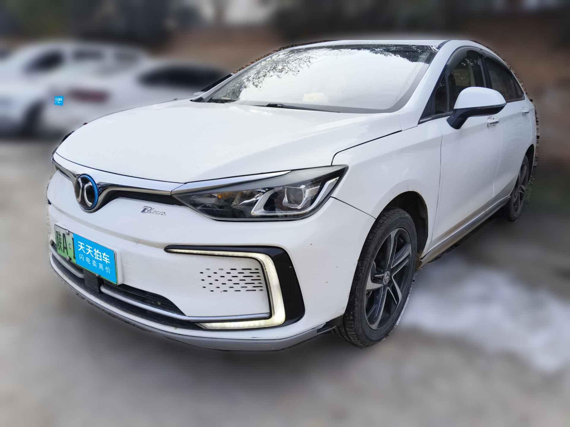 [西安·陕A] 北京汽车北京EU52018款 R500 智风版