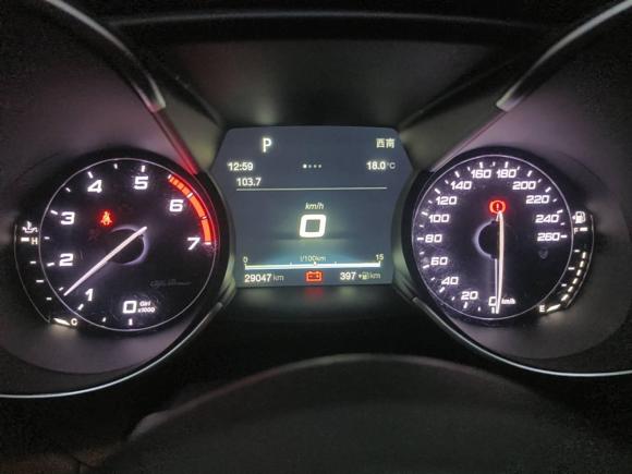 [上海·沪B] 二手阿尔法·罗密欧Giulia朱丽叶2017款 2.0T 200HP 豪华版