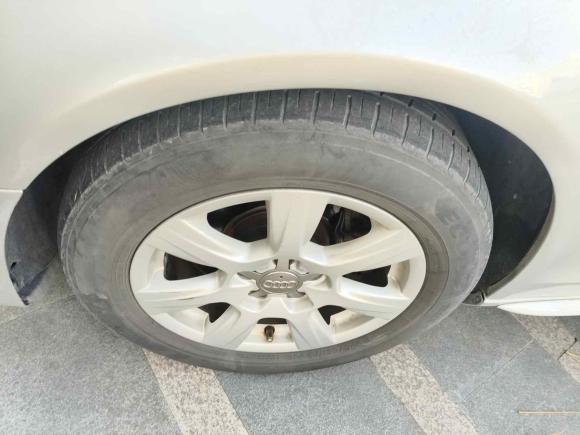 [上海·沪M] 二手奥迪奥迪A4L2012款 2.0 TFSI 自动标准型