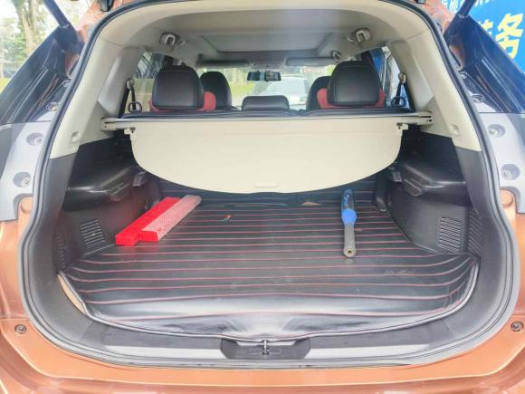 [深圳·粤B] 二手日产奇骏2014款 2.5L CVT领先版 4WD