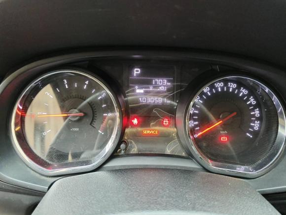 [上海·沪B] 二手雪铁龙雪铁龙C3-XR2015款 1.6L 自动先锋型