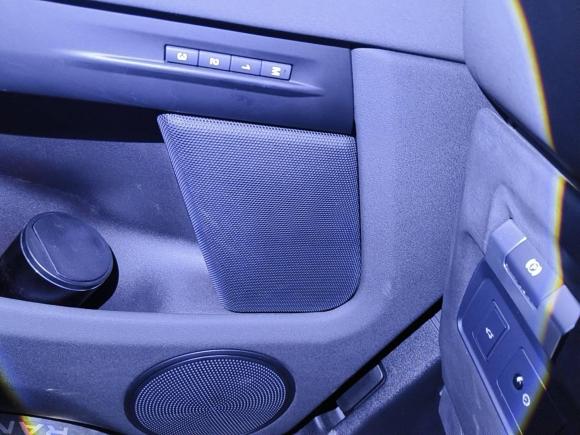 [苏州·苏E] 二手路虎揽胜极光2021款 极光L 249PS R-Dynamic SE 豪华版