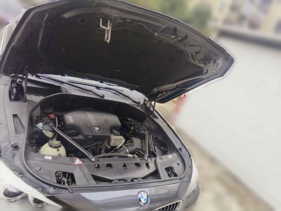 [南京·苏A] 二手宝马宝马5系GT2015款 528i 领先型