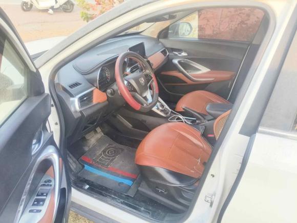 [武汉·鄂A] 二手宝骏宝骏5102017款 1.5L 自动豪华型