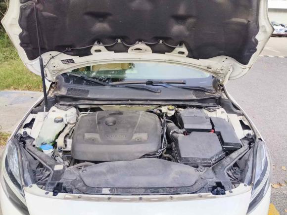 [上海·沪A] 二手沃尔沃沃尔沃V402018款 T3 智逸版