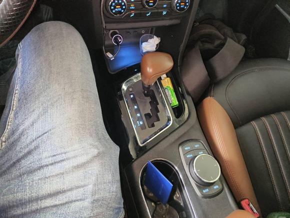 [广州·粤A] 二手东南东南DX72015款 1.5T 自动尊贵型