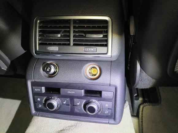 [成都·川A] 二手奥迪奥迪Q72011款 3.0 TFSI 技术型(245kW)