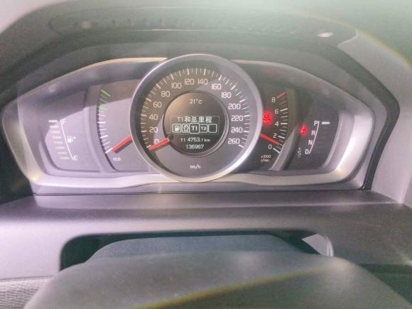 [深圳·粤B] 二手沃尔沃沃尔沃XC602015款 T5 智进版