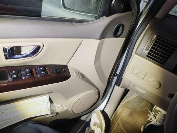 [广州·粤A] 二手起亚索兰托2006款 3.8L 汽油舒适版