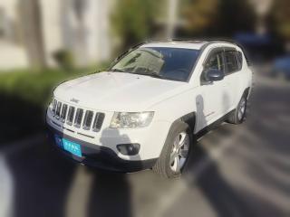 Jeep指南者2012款 2.0L 两驱运动版「上海二手车」「天天拍车」