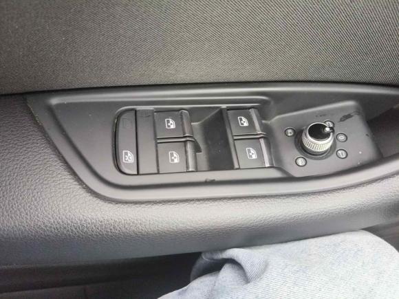 [苏州·苏E] 二手奥迪奥迪A4L2018款 30周年年型 40 TFSI 进取型