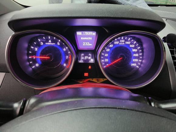 [无锡·苏B] 二手现代朗动2015款 1.6L 自动领先型