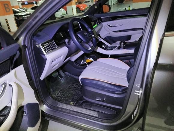 [上海·沪A] 二手比亚迪宋PLUS新能源2021款 DM-i 110KM 旗舰PLUS